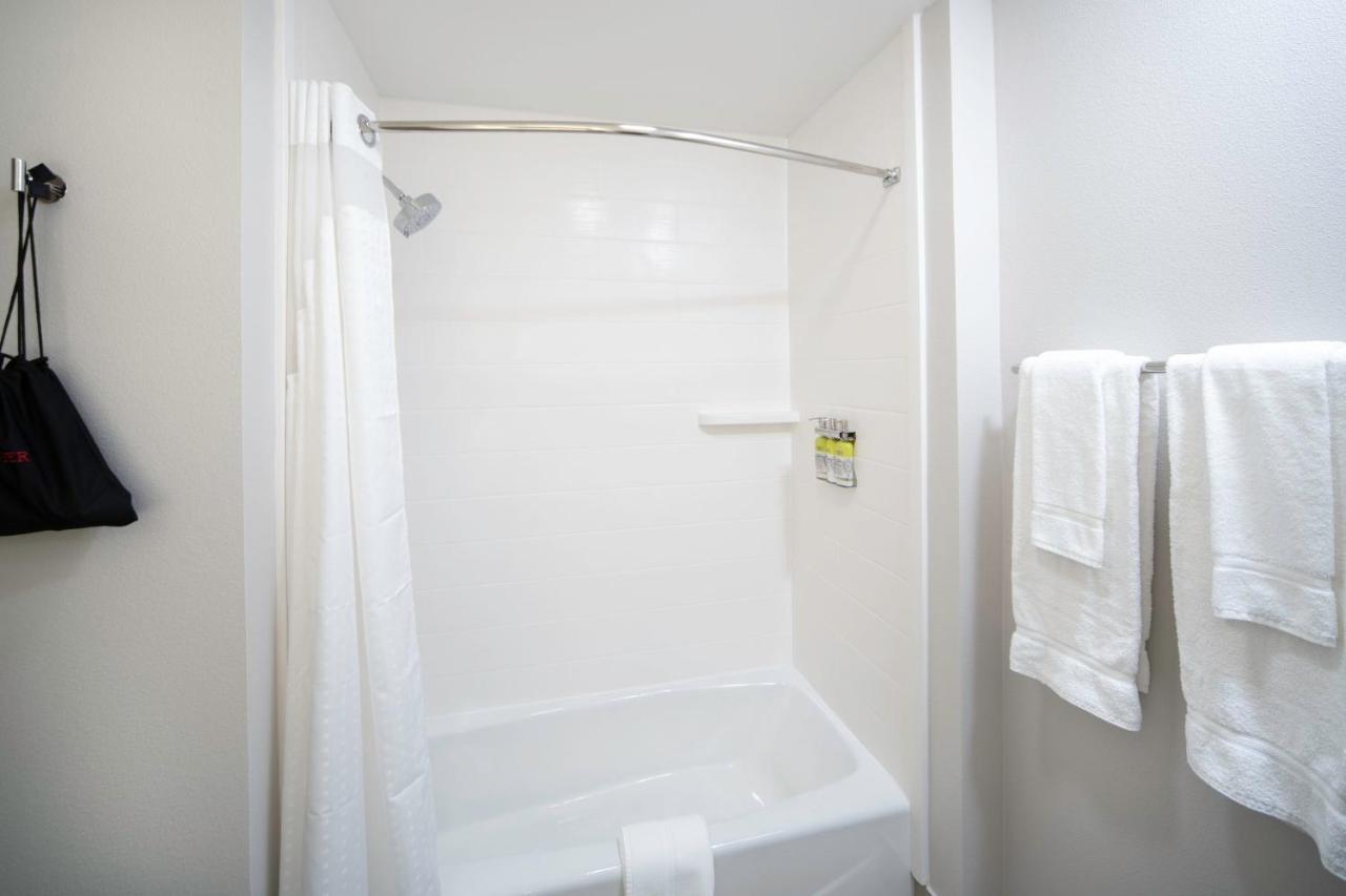 Holiday Inn Express & Suites - Fort Myers Airport By Ihg Екстериор снимка